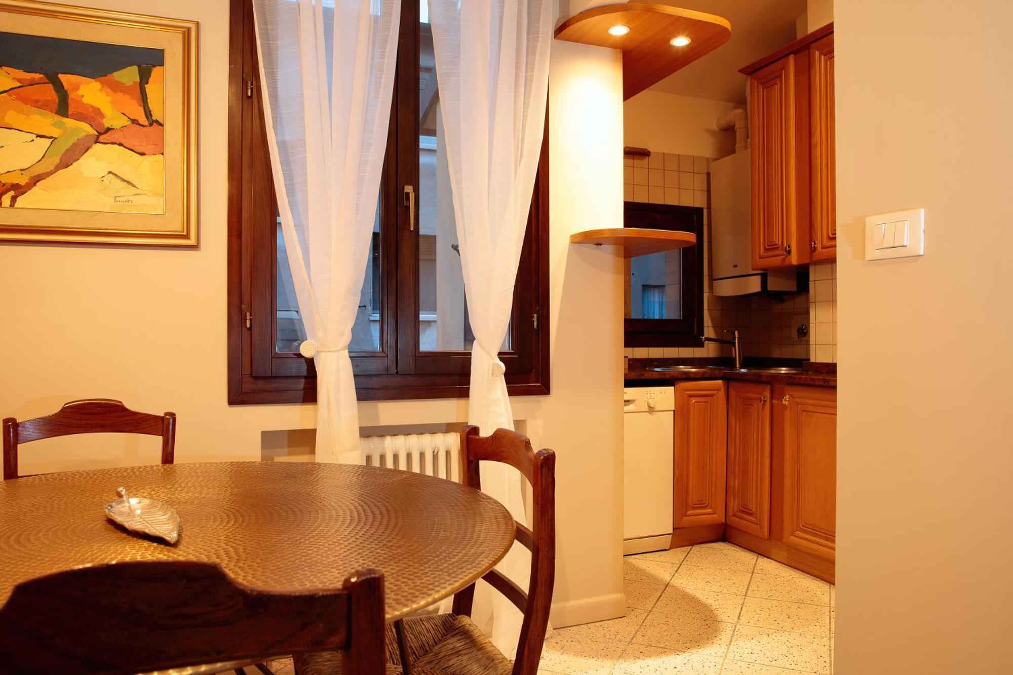 Saint Charles Apartment Болоня Екстериор снимка