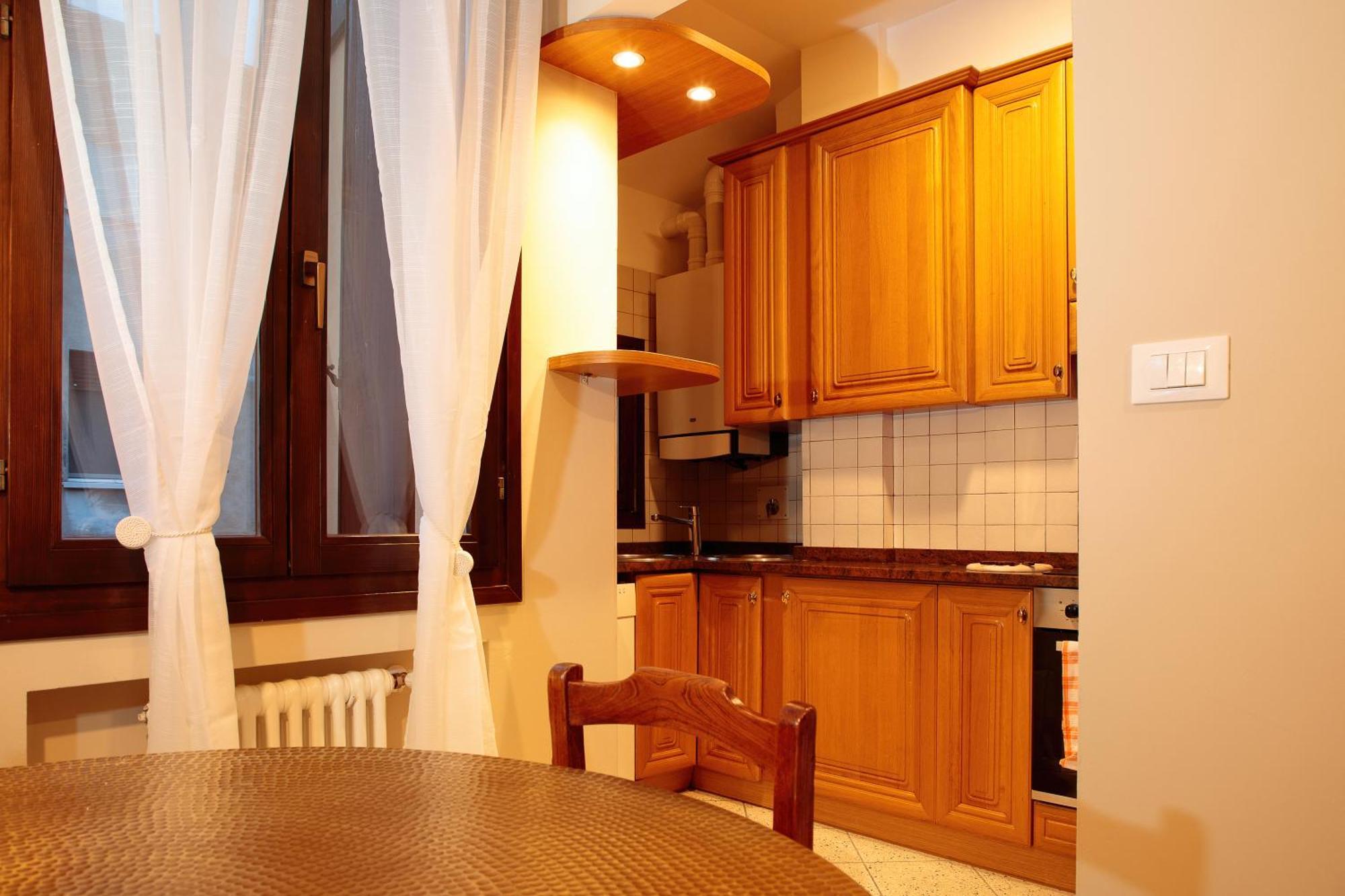 Saint Charles Apartment Болоня Екстериор снимка