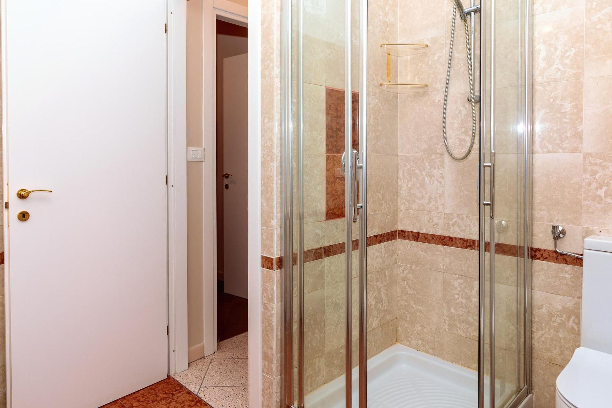 Saint Charles Apartment Болоня Екстериор снимка